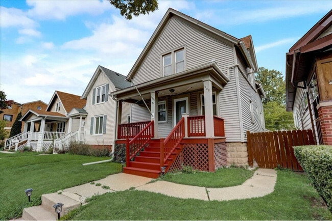 Building Photo - 1520 S 73rd St