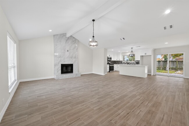 Photo - 16115 Little Cypress Ln