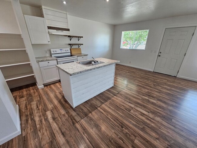 Photo - 2 Bedroom 1 Bath Apartment for Rent in Corning! Unit 211