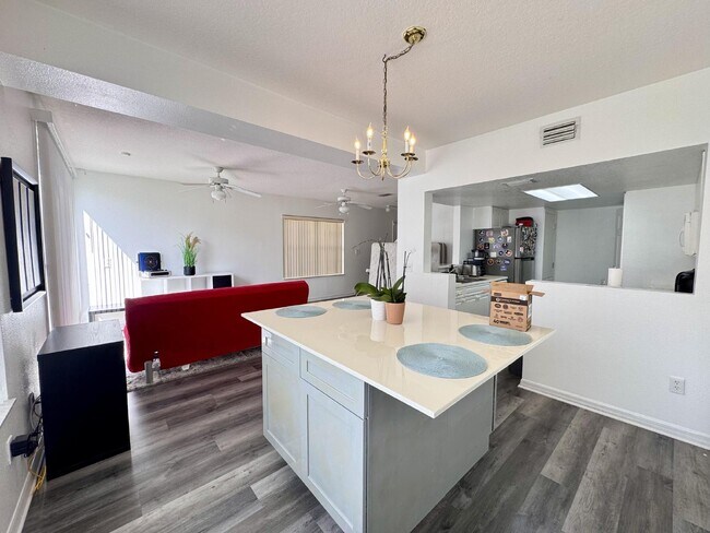 Building Photo - Modern 3-Bedroom rental in Davenport, FL Unit A