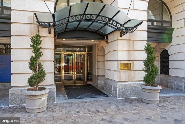 Building Photo - 601 Pennsylvania Ave NW Rental