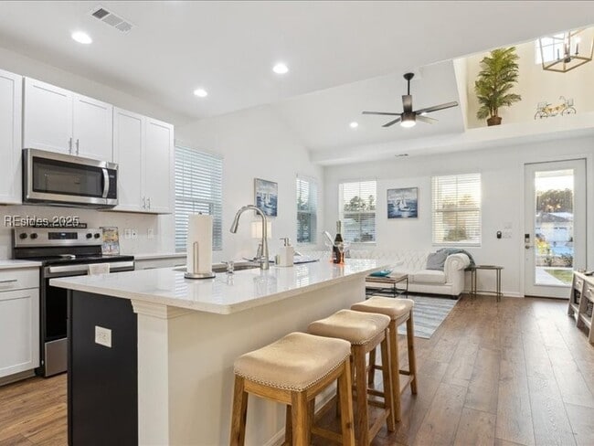 Photo - 1388 Good Life Wy