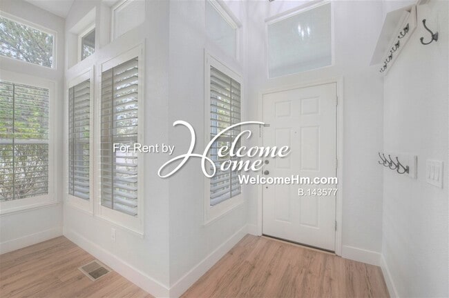Photo - 4698 Hampton Ln