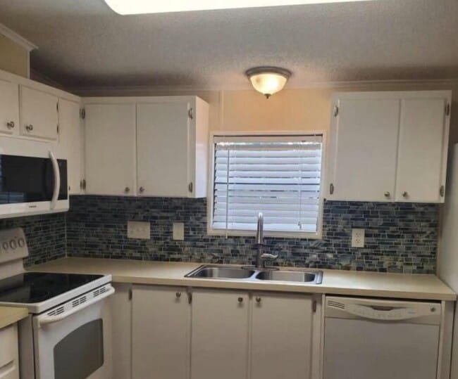 Photo - 19418 Saddlebrook Ct