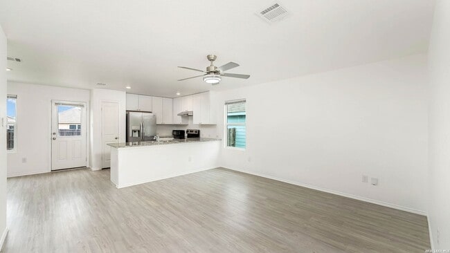 Photo - 3431 Manoway Bay