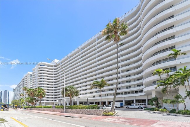 Photo - 5555 Collins Ave Condo Unit 4B