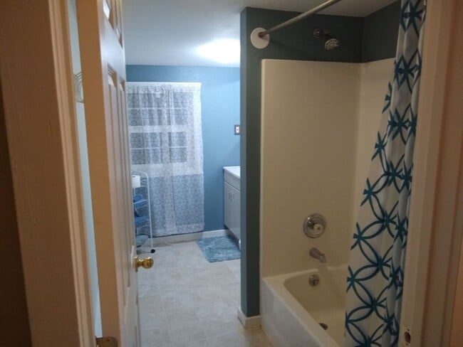 Photo - Close to Downtown Upper Level Apartment