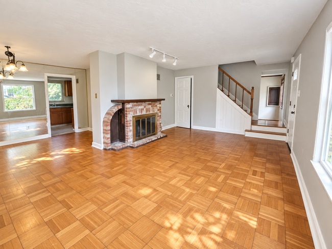 590 Audubon Ave