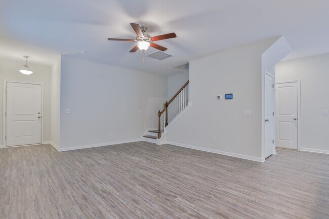 Photo - 764 Shull St