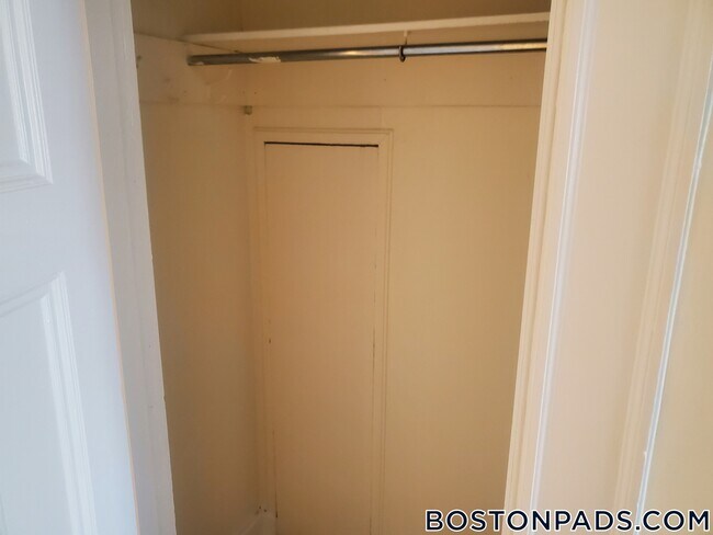 Building Photo - 62 Boylston St
