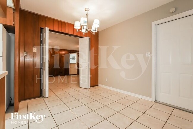 Photo - 5860 Cedar St NE