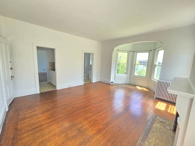 Photo - 514 Grand Ave
