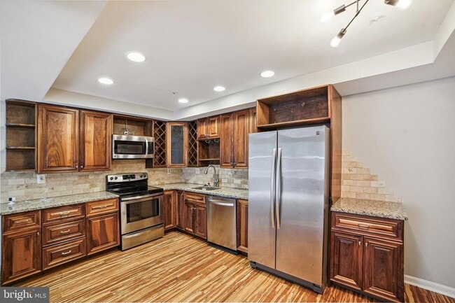 Photo - 19 Harbor Tree Ct