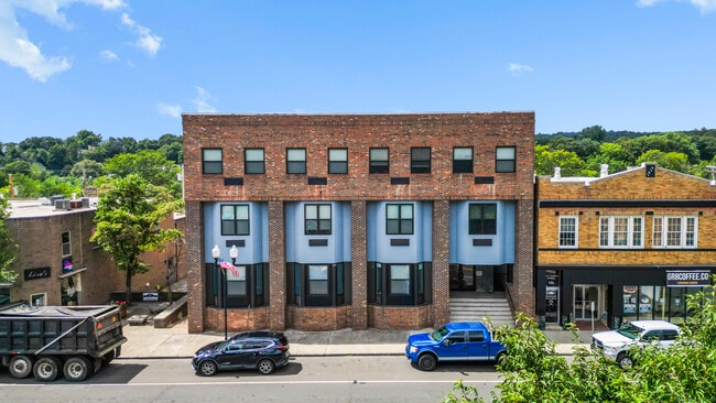 Building Photo - 158 Main St Rental