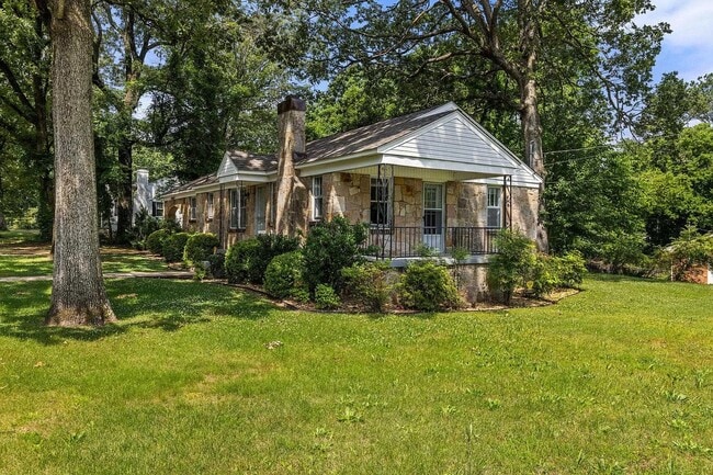 Photo - 202 Seymore Ave