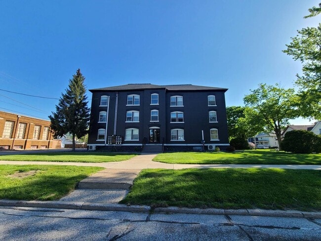 Photo - 917 Pearl St Unit 11