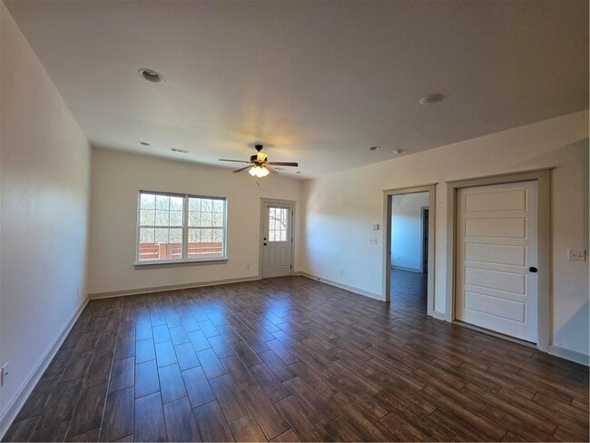 Photo - 8 Horncastle Dr