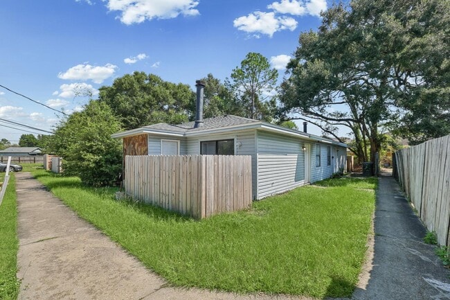 455 Stara Cir Unit D