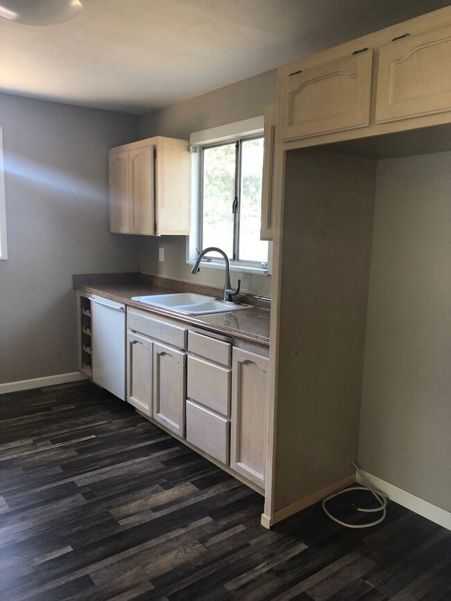 Photo - 3bed / 1 ba house in Yuba City