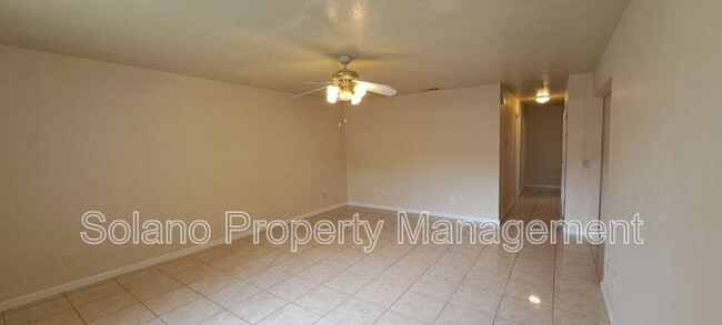 Photo - 355 Spindrift Way