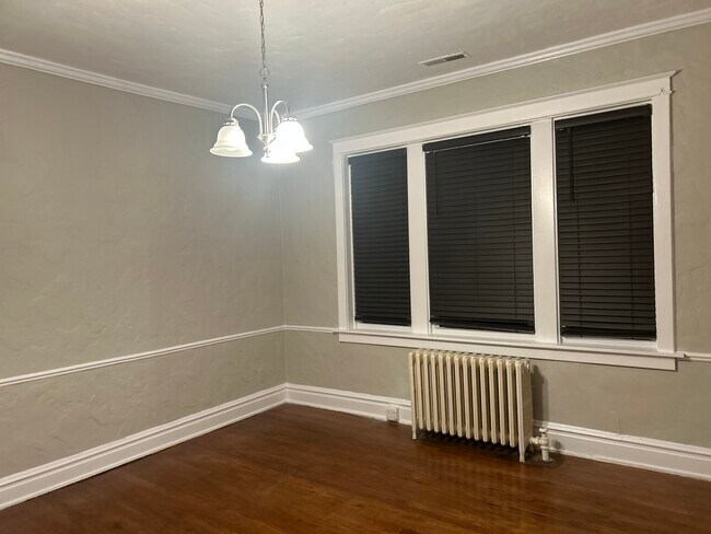 Photo - 1118 Ralph Ter Unit Top Floor