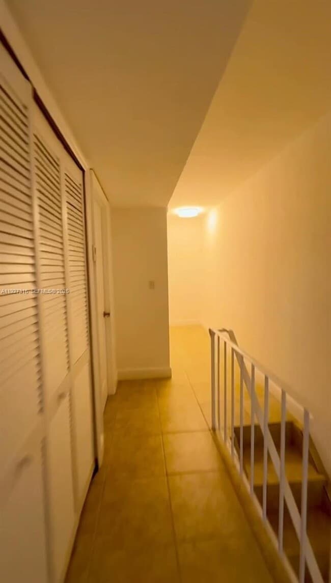 Photo - 984 W 40th St