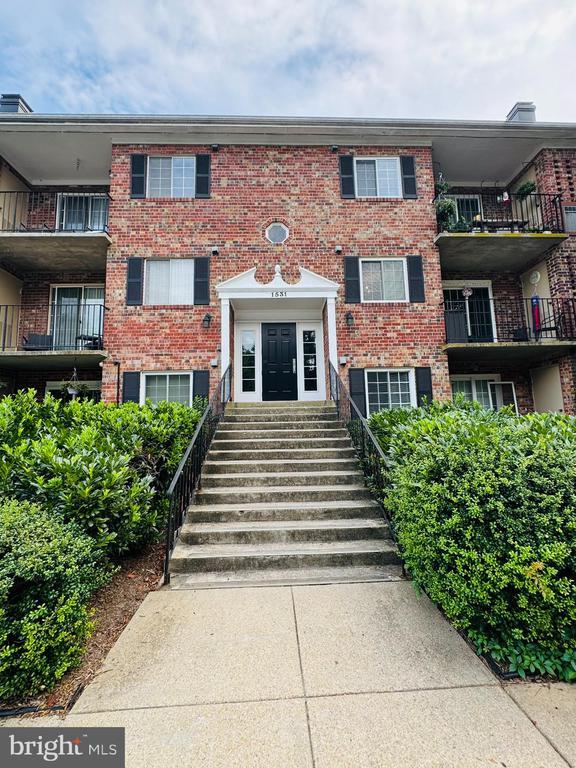 Building Photo - 1531 Colonial Dr Unit 202 Rental