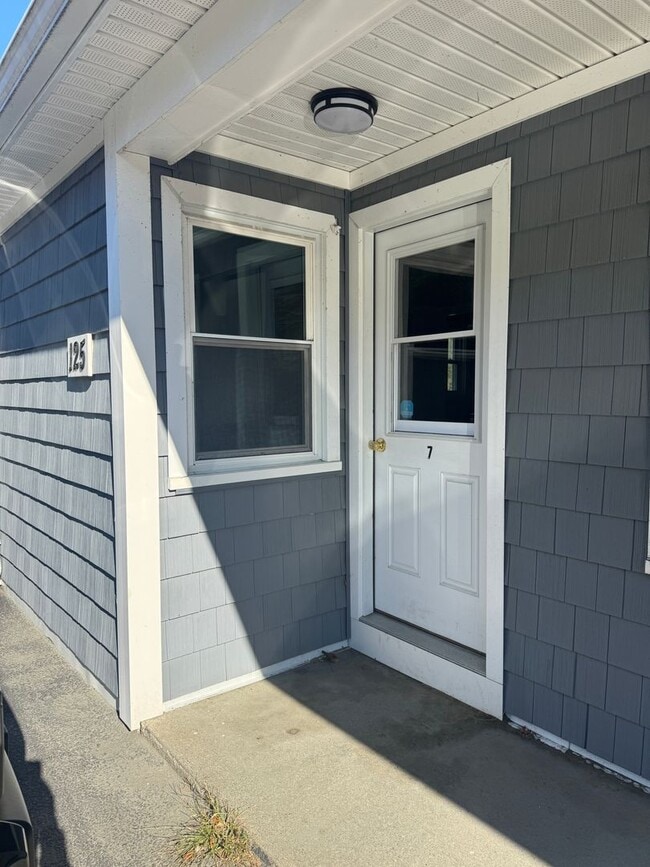 Building Photo - 118 NH-4A Unit #7
