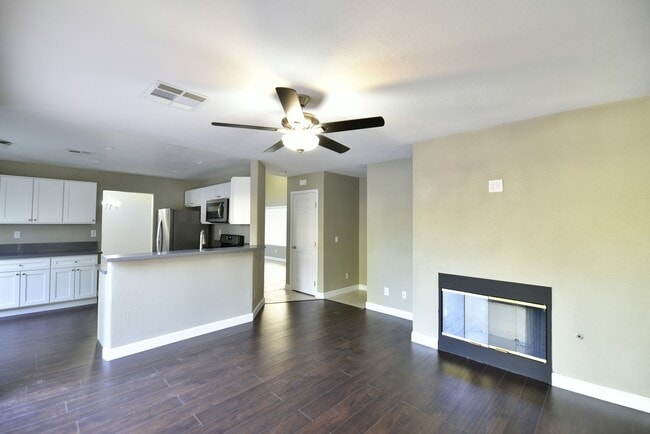 Photo - Gorgeous 4BED/2.5 BATH 2 Story Home Locate...