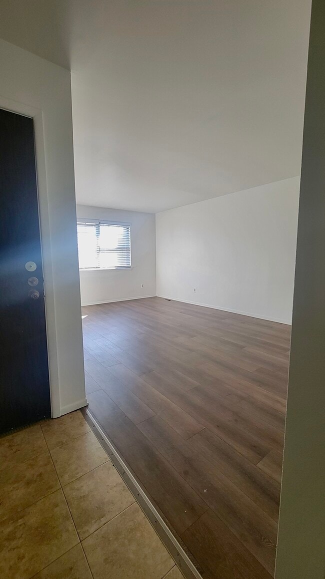 Photo - 9 E Stewart Ave Unit B