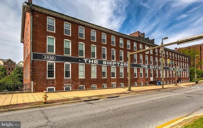 Building Photo - 2639 Boston St Unit 318