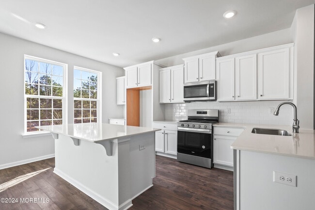 Photo - 41 Wembley Wy