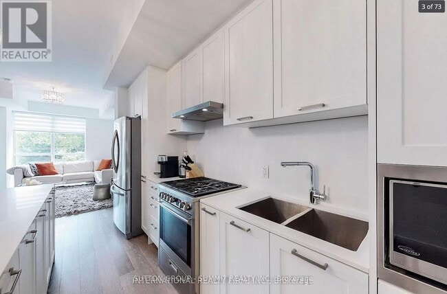 Photo - 1331 Queen St E