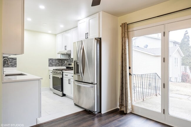 Photo - 760 Pleasant St