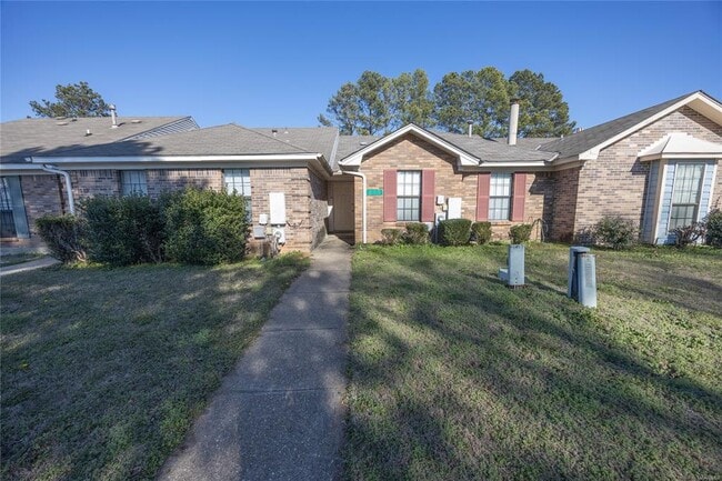 Photo - 510 Hollow Wood Rd