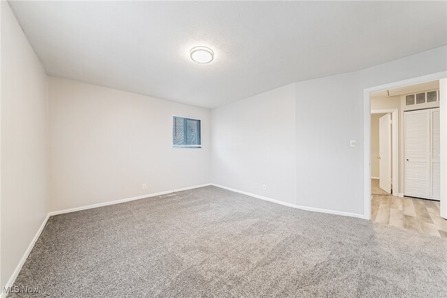 Photo - 30050 Euclid Ave Apartment Unit A2