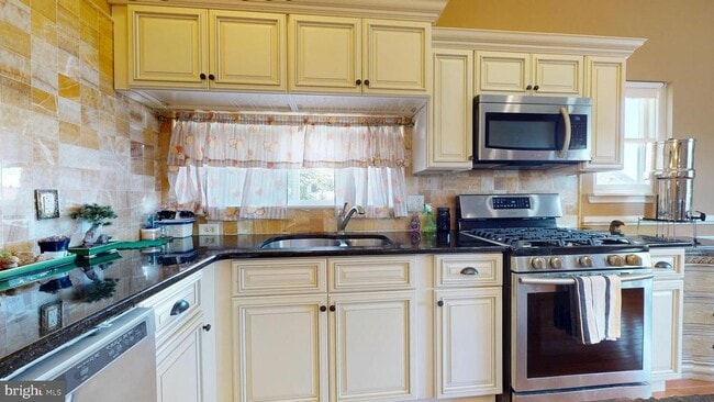 Photo - 8902 Blue Grass Rd