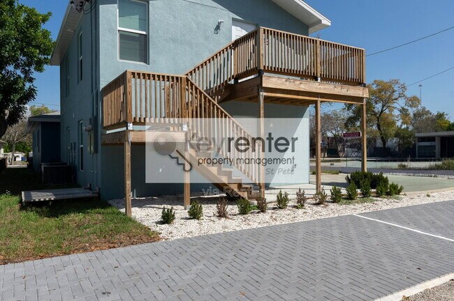 Photo - 454 21st St N