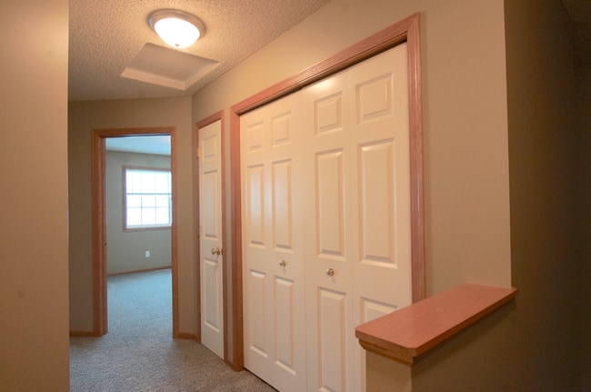 Photo - 805 Horizon Dr SE