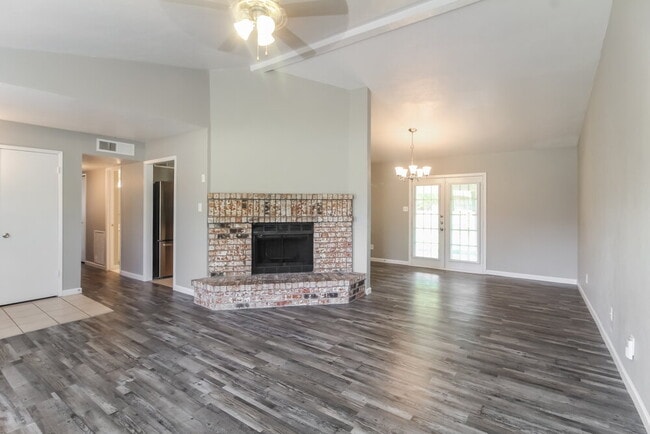 Photo - 401 Rainier St