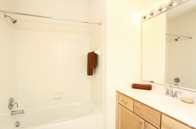 Photo - Commons at Potomac Square