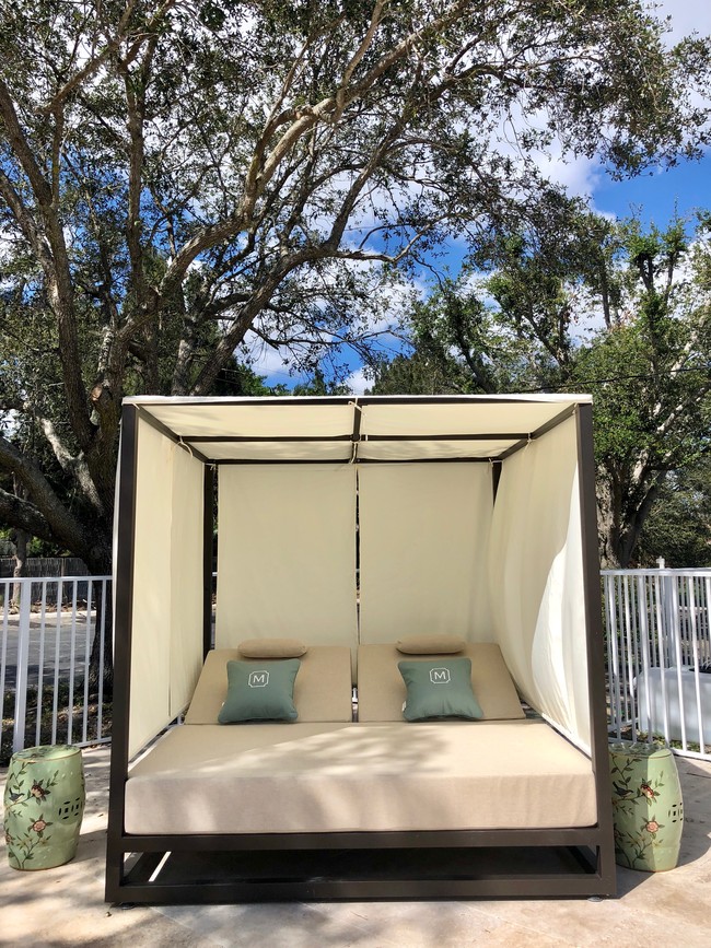 Maridadi West Palm Beach