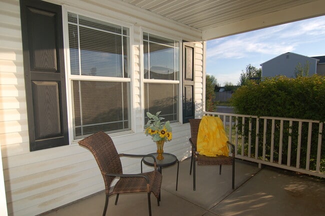 Photo - 165 E Willow Creek Dr