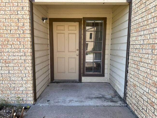 Photo - 6106 Wilderock Dr Townhome
