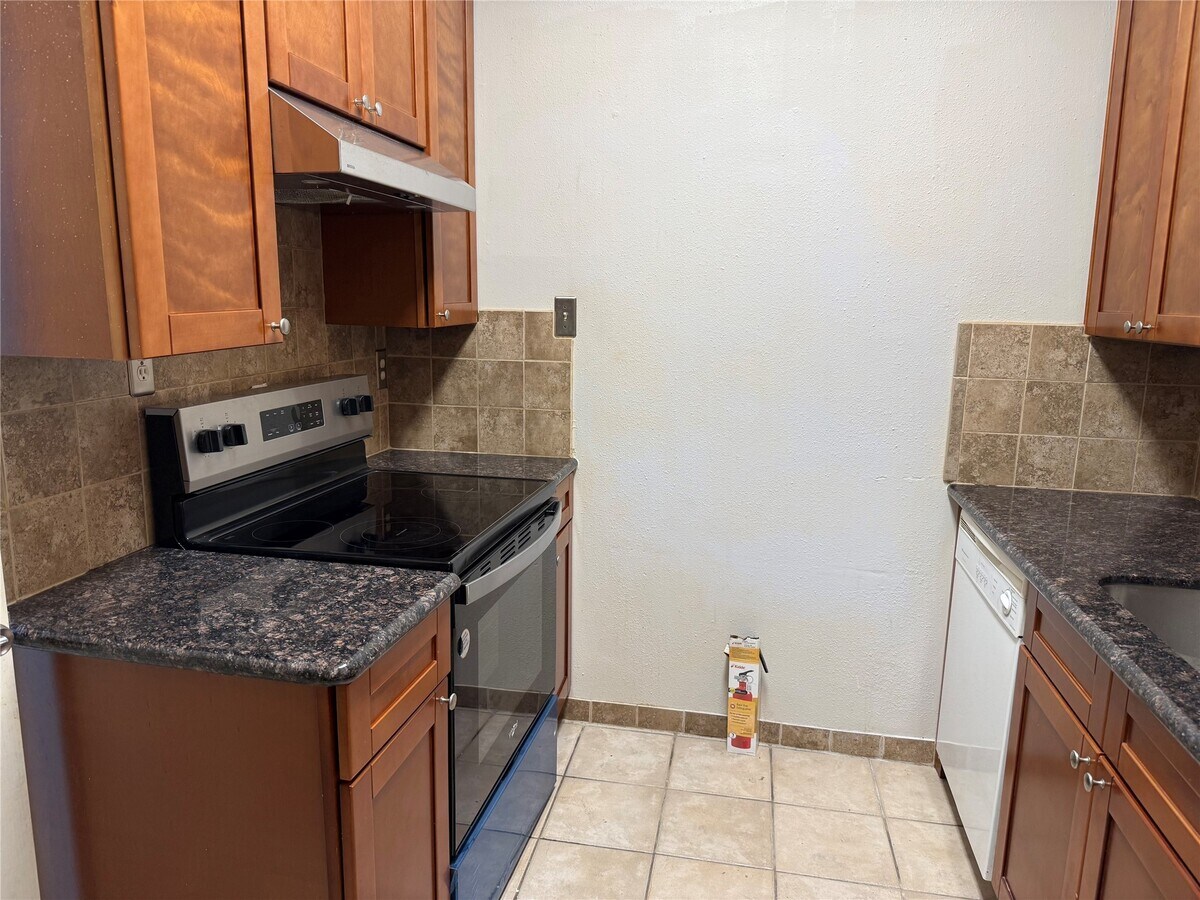 Photo - 9707 Richmond Ave. Unit 39