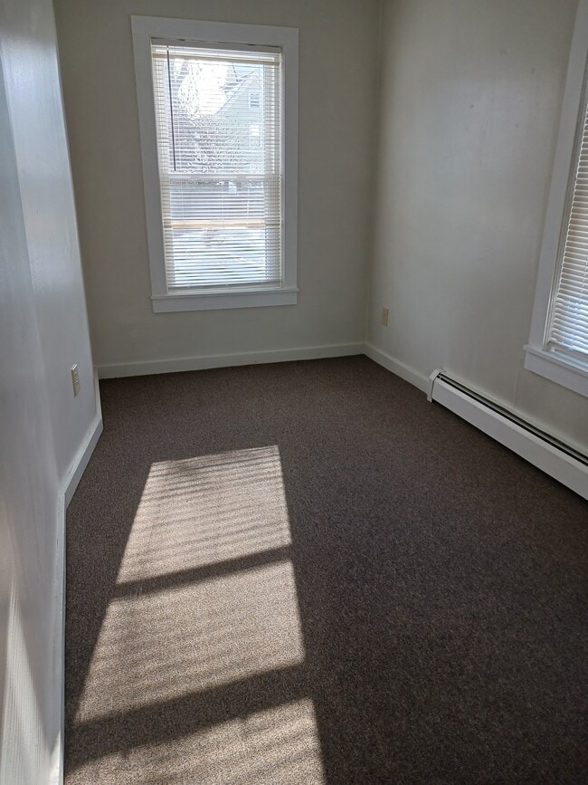 Photo - 83 Elkins St