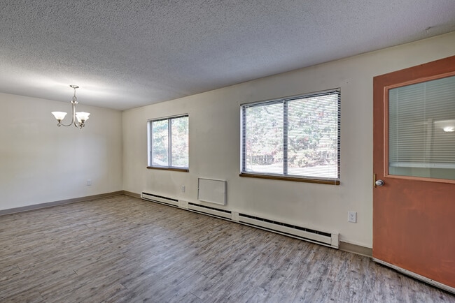 Woodland Apartments