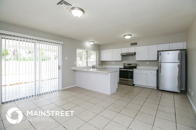 Photo - 2355 S Spruce