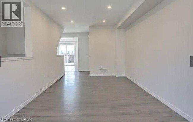 Photo - 750 Lawrence St