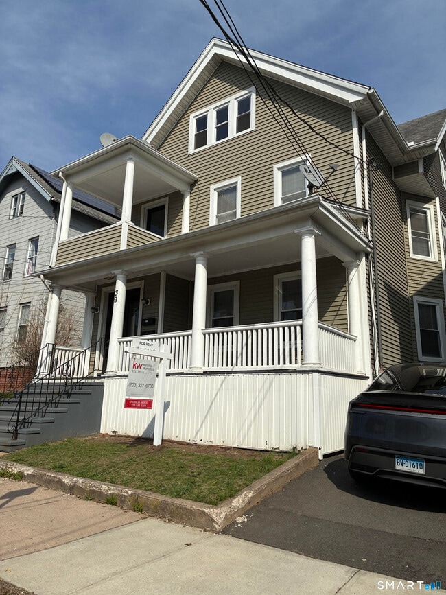 Building Photo - 39 Houston St Unit 2